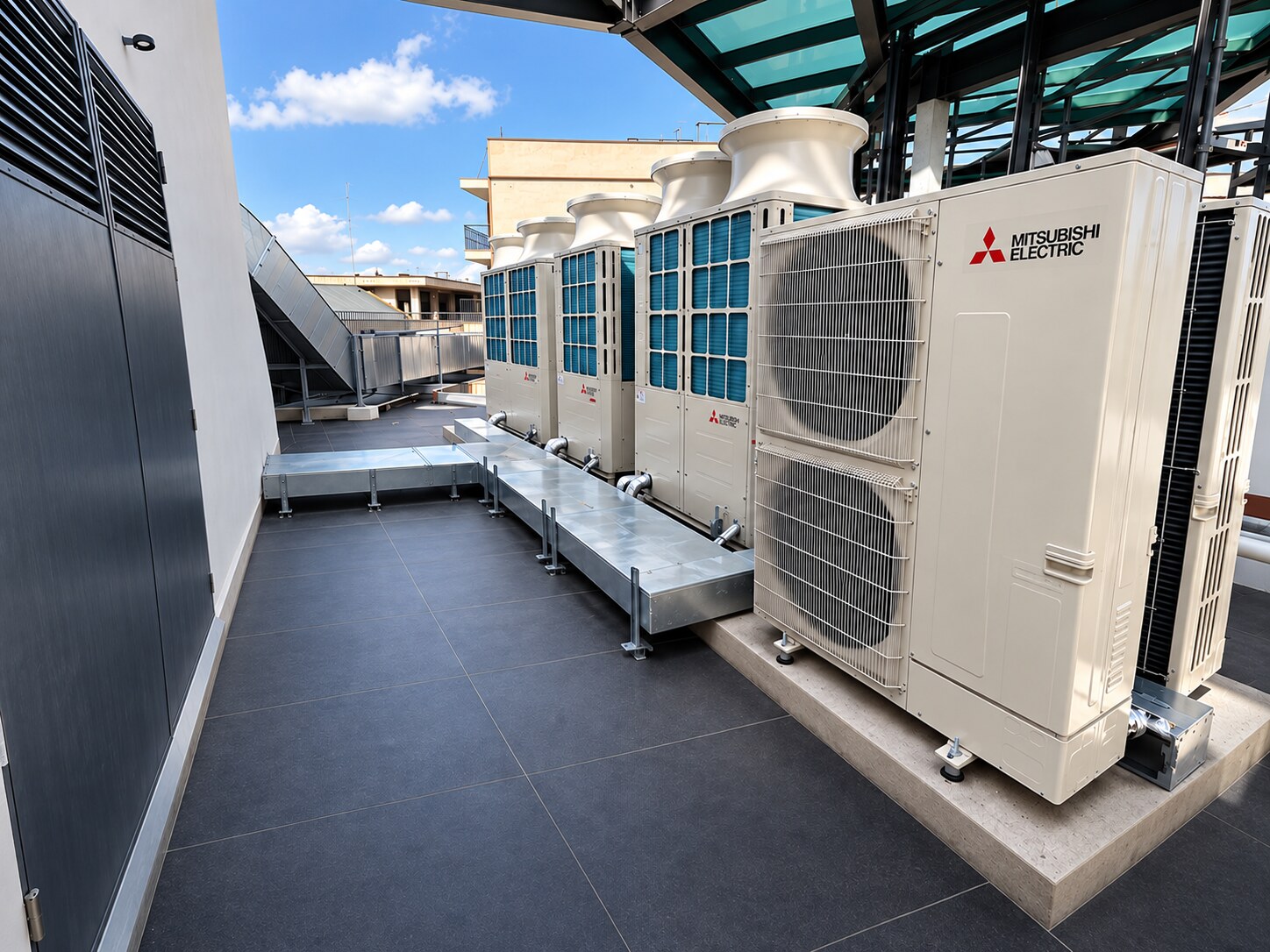 Instalación VRF Mitsubishi Electric ejecutada por ClimaDurá en colaboración profesional
